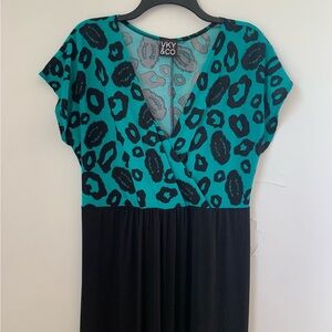 VKY & CO Wide Leg Crop Jumpsuit Large